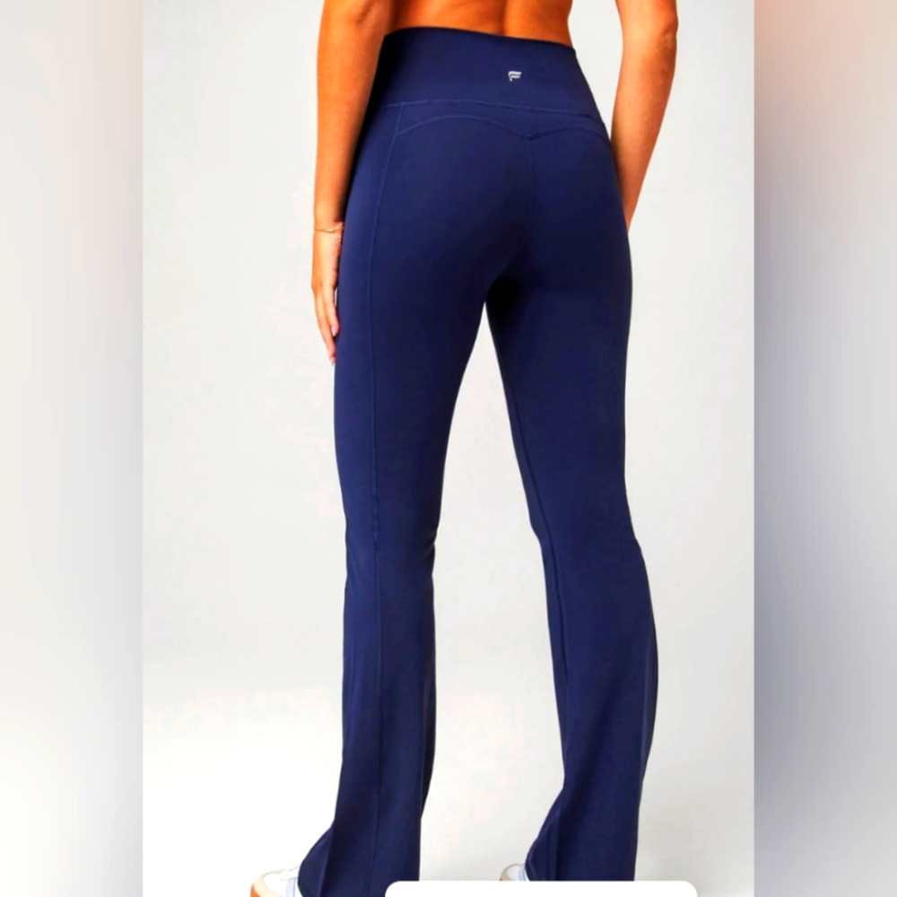 Fabletics Oasis Pureluxe High-waisted Kick Flare - Picture 2 of 9